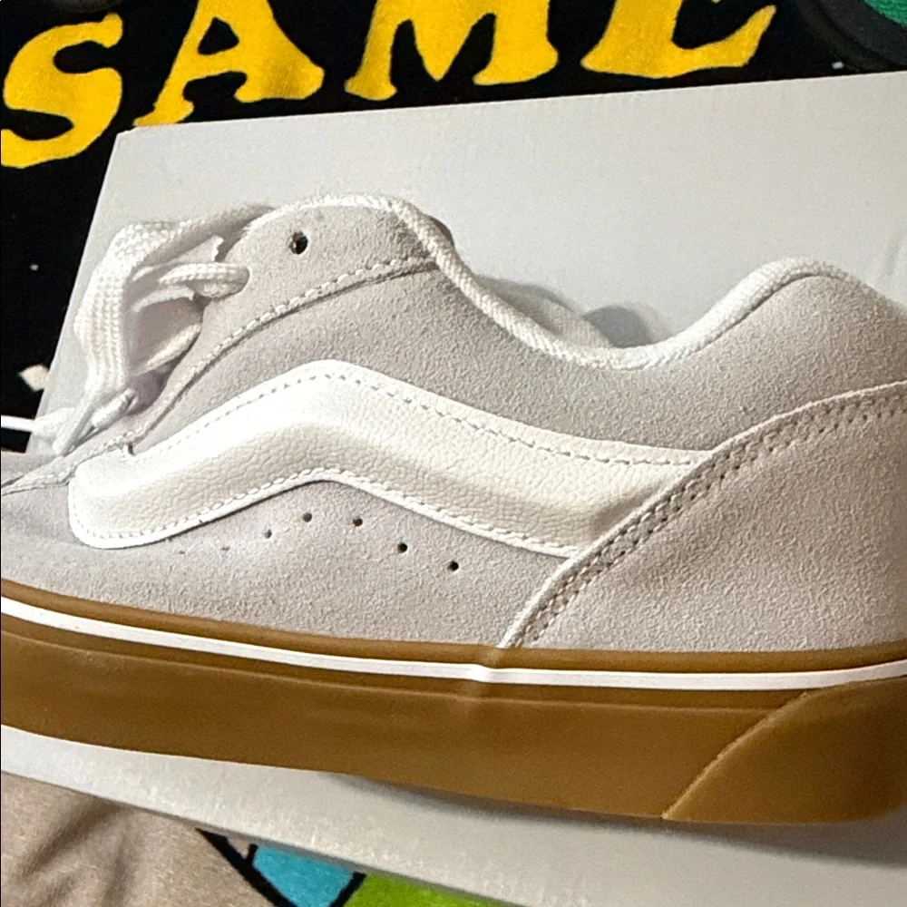 Vans Knu Skool gum sole sneakers in light gray ( BRAND NEW WITHOUT BOX )